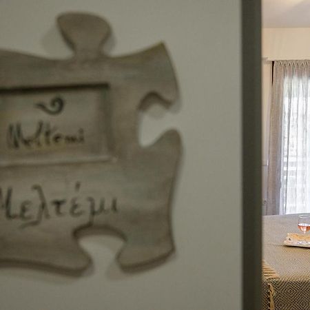 Meltemi Luxury Apartments Nea Roda Buitenkant foto