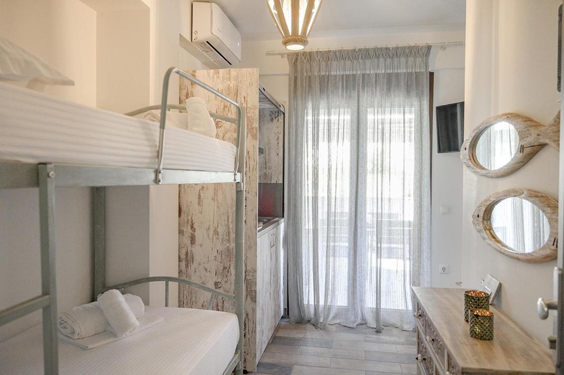 Meltemi Luxury Apartments Nea Roda Buitenkant foto