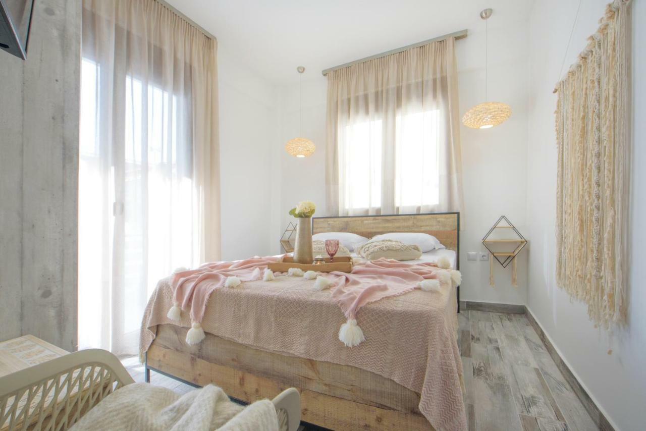 Meltemi Luxury Apartments Nea Roda Buitenkant foto