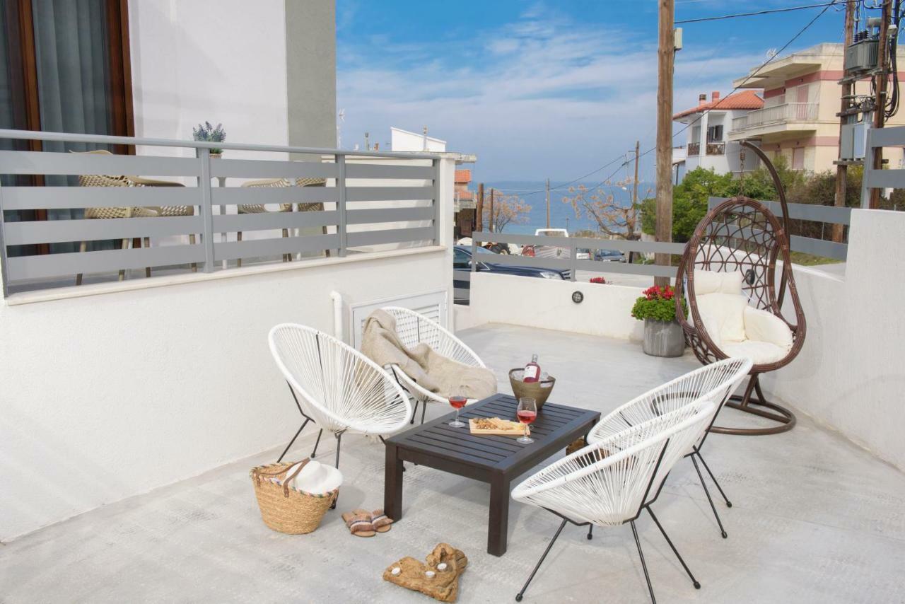 Meltemi Luxury Apartments Nea Roda Buitenkant foto