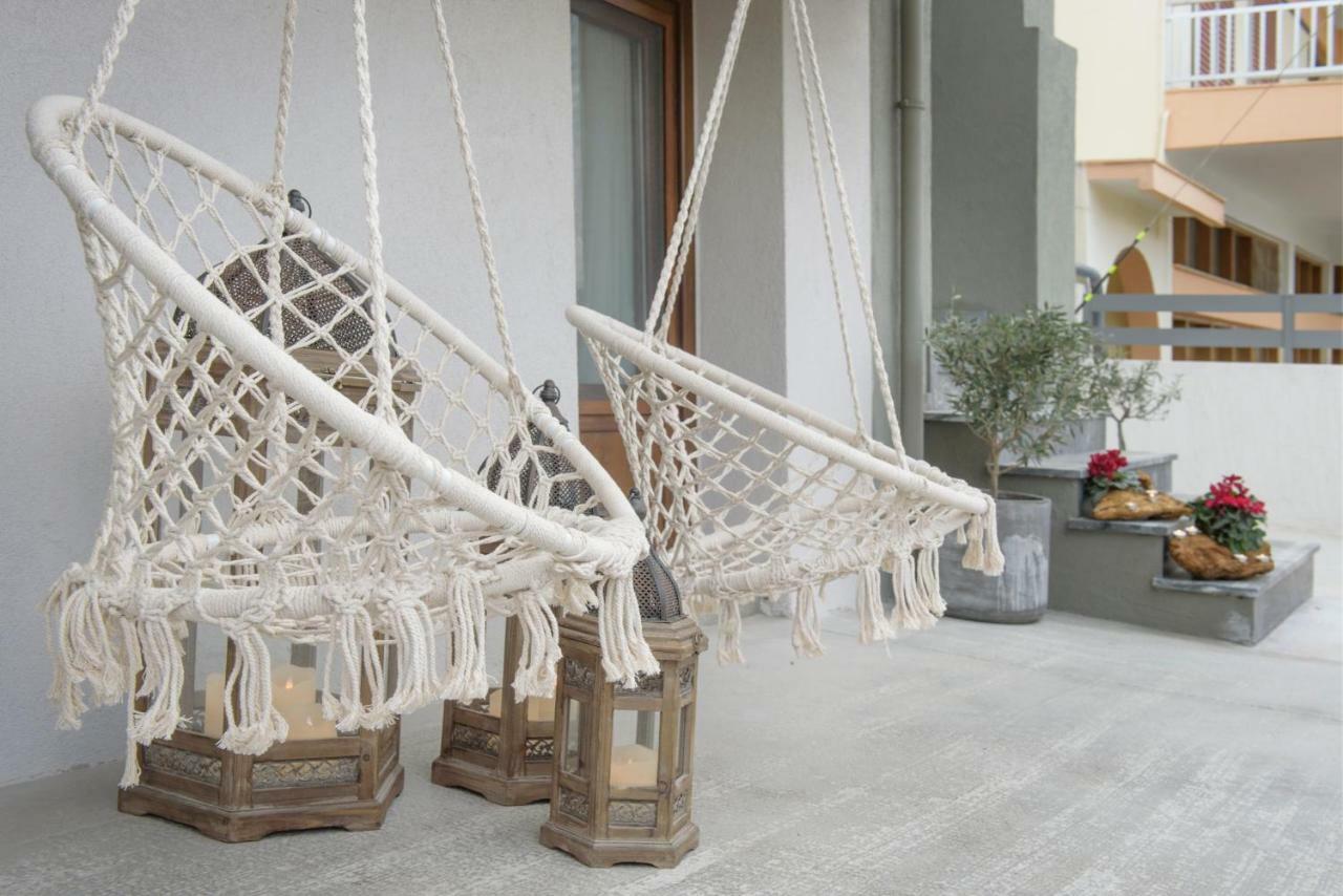 Meltemi Luxury Apartments Nea Roda Buitenkant foto